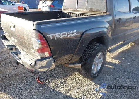 2015 Toyota Tacoma Double Cab/Trd Pro z USA, uszkodzony, nr VIN 3TMLU4EN1FM187753